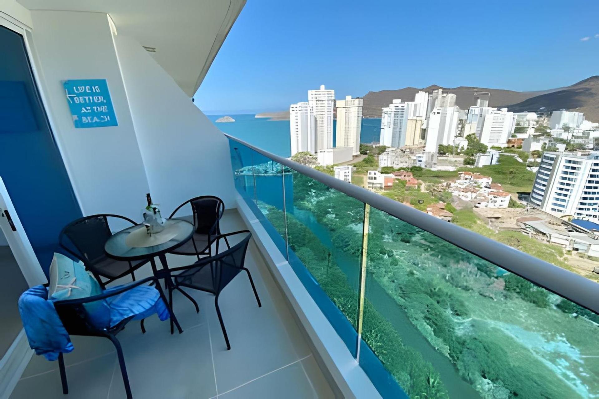 Apartamentos Reserva Del Mar - Frente Al Mar By Soho Санта Марта Екстериор снимка