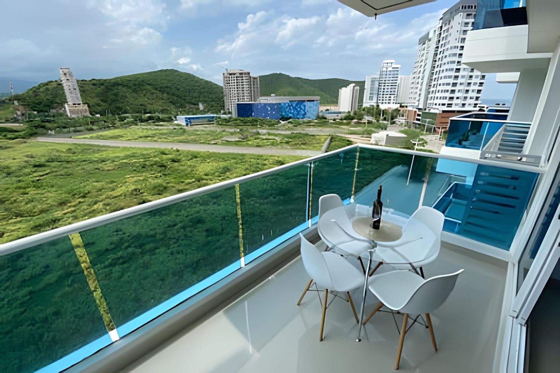 Apartamentos Reserva Del Mar - Frente Al Mar By Soho Санта Марта Екстериор снимка