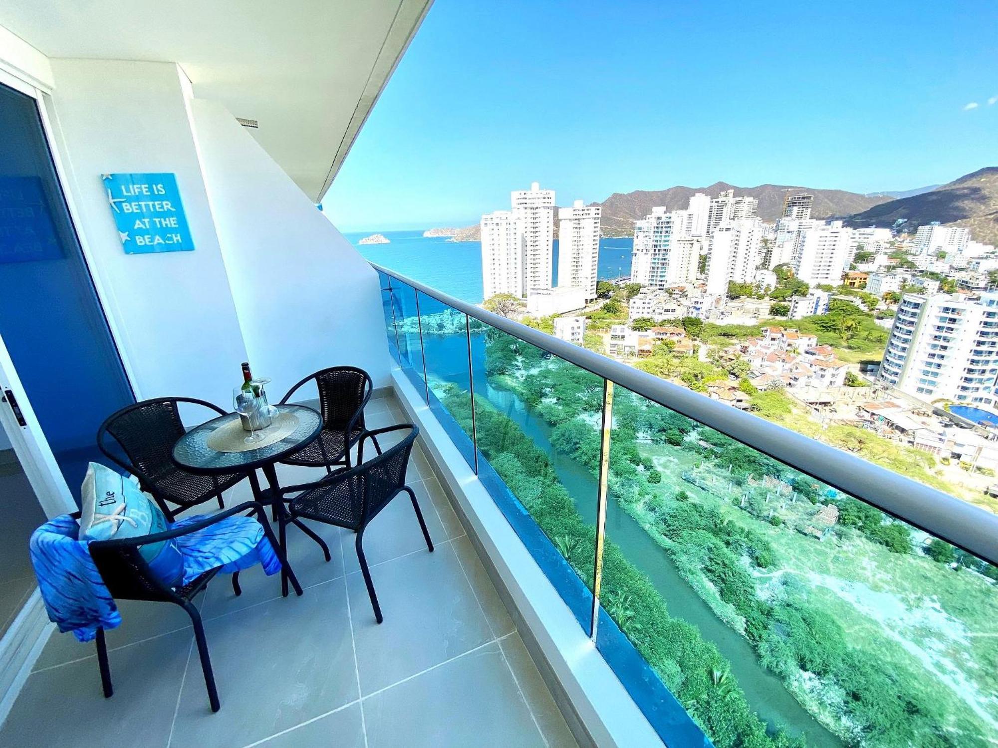 Apartamentos Reserva Del Mar - Frente Al Mar By Soho Санта Марта Екстериор снимка